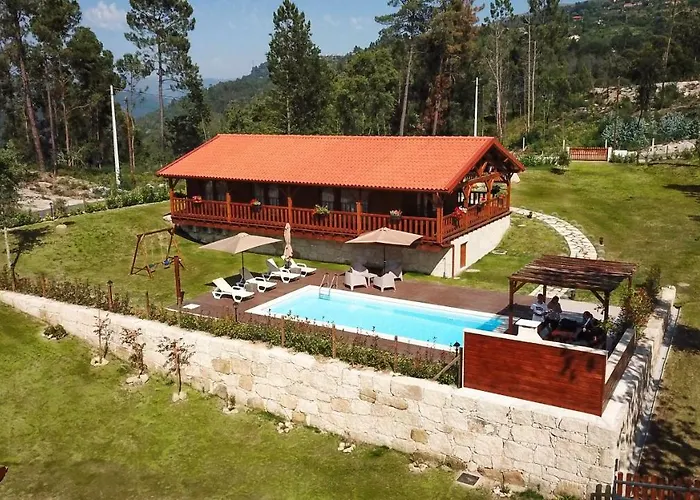 בית נופש Refugio De Gestacas ויירה דו מיניו