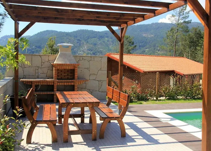 בית נופש Refugio De Gestacas ויירה דו מיניו